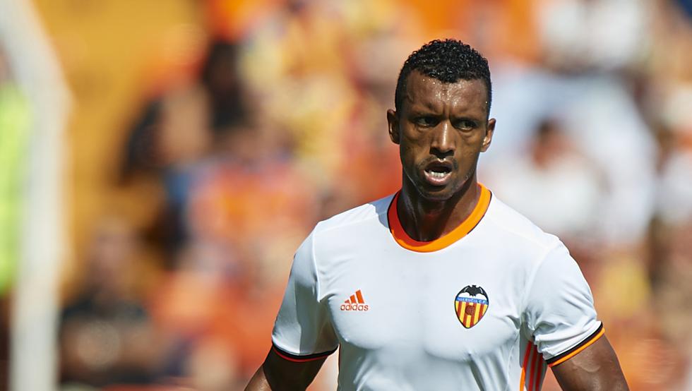 Nani acude al entrenamiento… en bicicleta