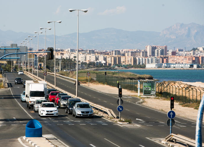 Unos 200 ciclistas usarán al día el futuro carril bici entre Alicante y la EUIPO